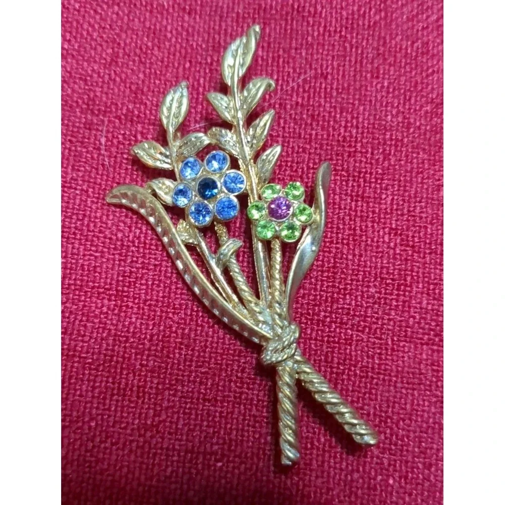 Vintage Rembrandt Gold Tone Bouquet Brooch Rhinestone Flowers‎